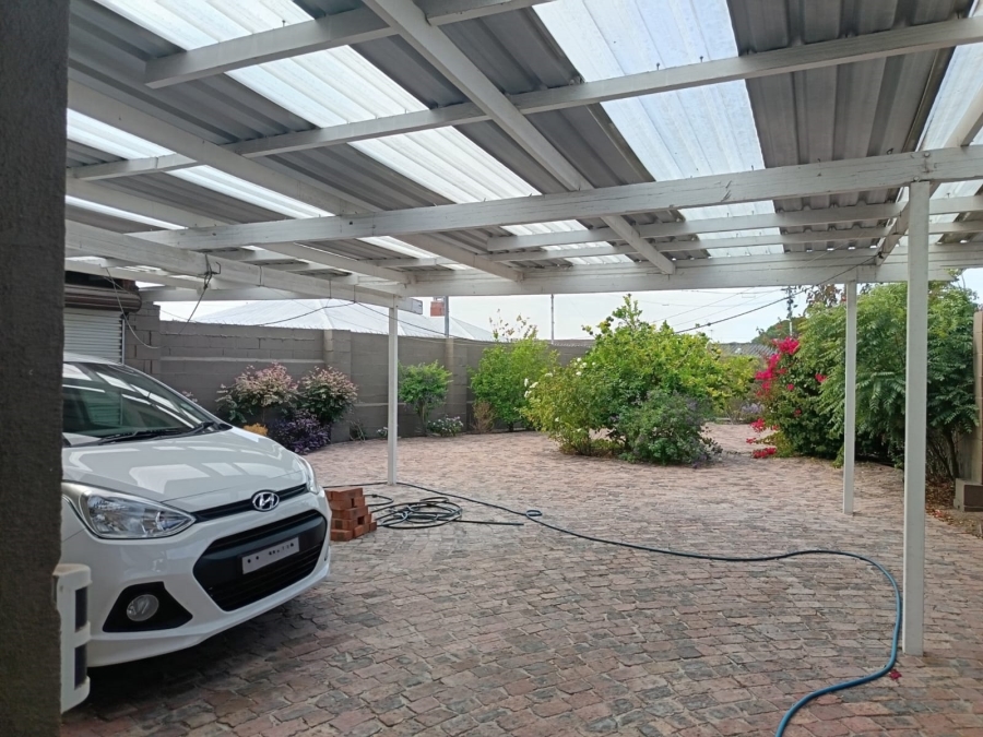 4 Bedroom Property for Sale in Athlone Western Cape